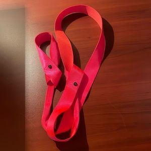 Yoga mat carrying strap